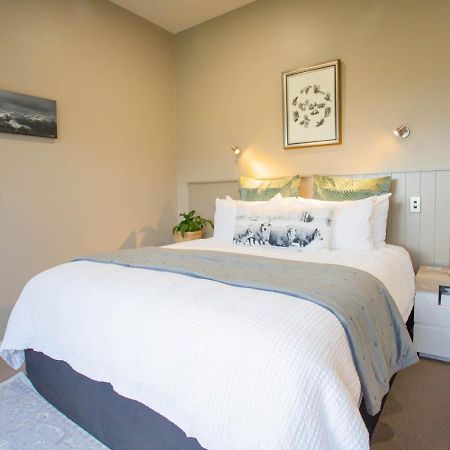 Dunluce Boutique B&B เทอาเนา ภายนอก รูปภาพ