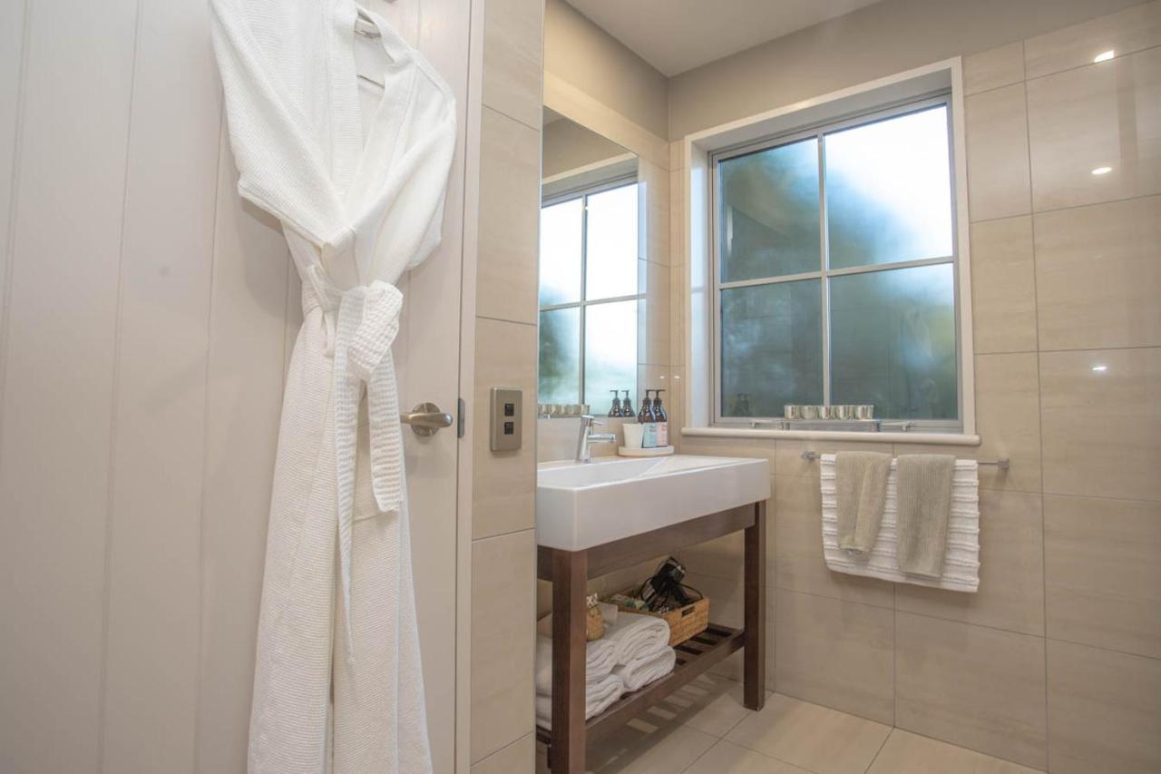 Dunluce Boutique B&B เทอาเนา ภายนอก รูปภาพ
